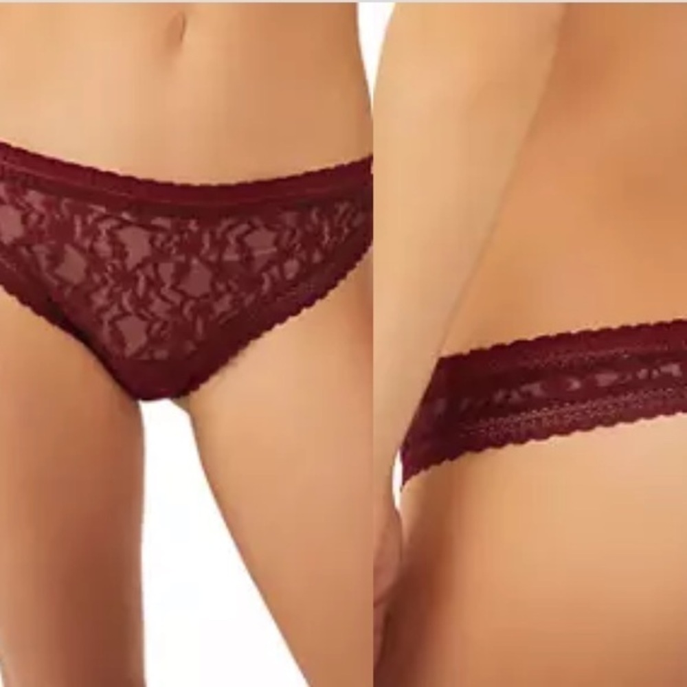 Free People
Pomegranate Wine Lace Thong sz Large